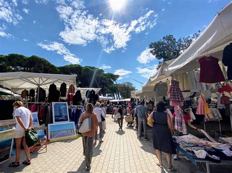 The Forte dei Marmi market 